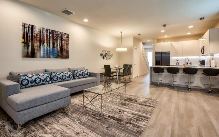 Spacious, New, Modern Retreat