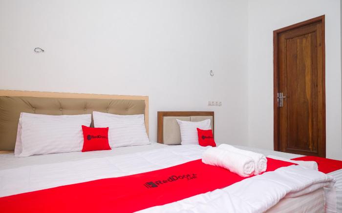 RedDoorz Syariah near Alun Alun Temanggung