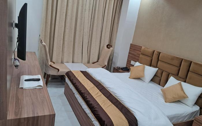 Hotel Navraj Palace 