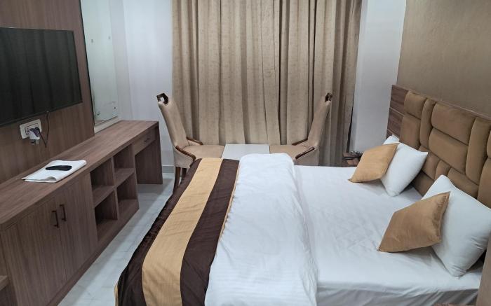 Hotel Navraj Palace 