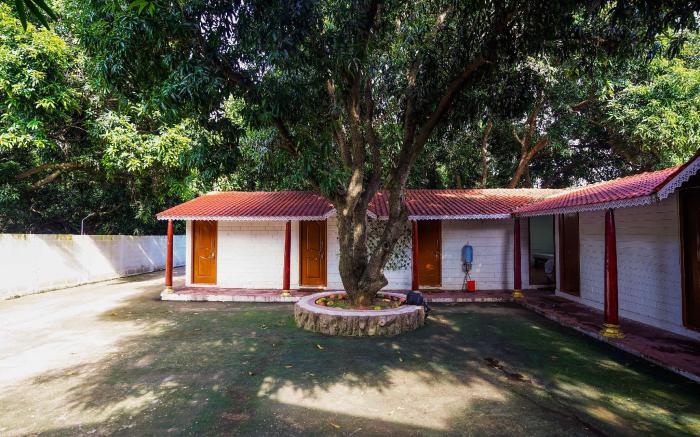 Collection O Manyura Hotels & Resorts