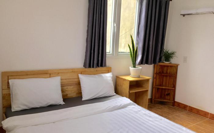Len's hostel