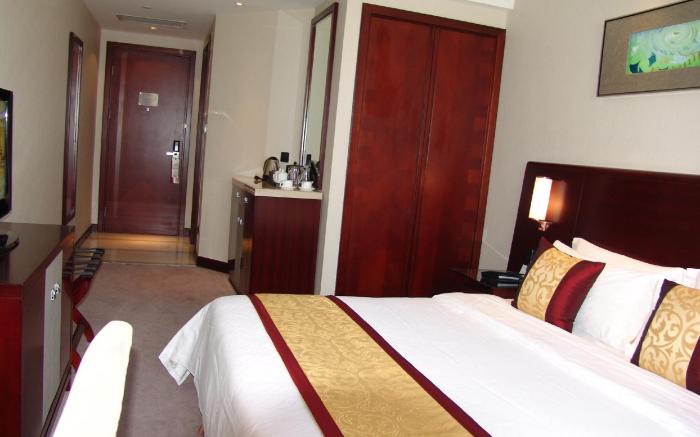 Kunshan Yizui Crown Hotel