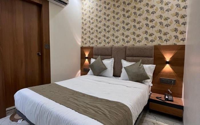 Hotel Moon Light Isanpur Ahmedabad