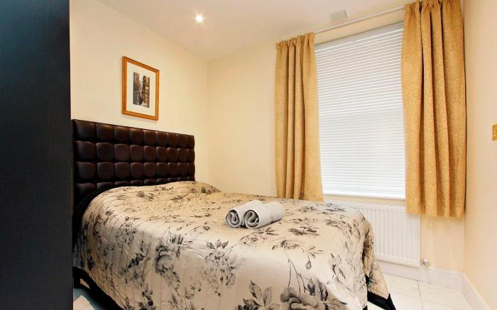 Hyde Park Rooms and Apartments