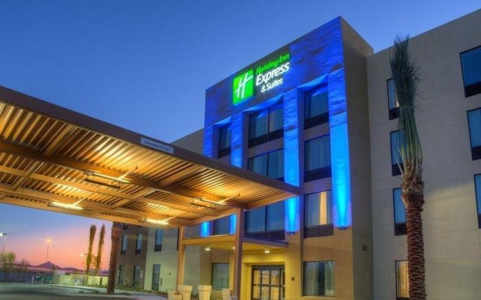 Holiday Inn Express & Suites North Phoenix/Scottsdale By IHG