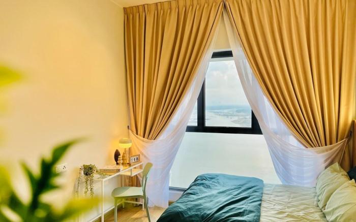 Tranquil Sea View Suites 3BR @ Danga Bay 8-13pax