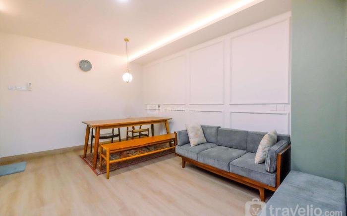ModernLook 2BR Sentul Tower Apartment By Travelio