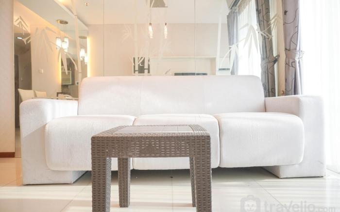 ModernHomey 2BR Apt Thamrin Residence By Travelio