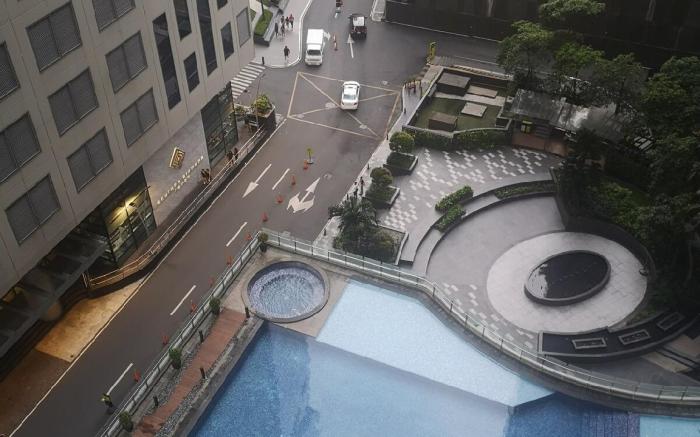Studio | Netflix 55"TV | 200MBS | center of Makati