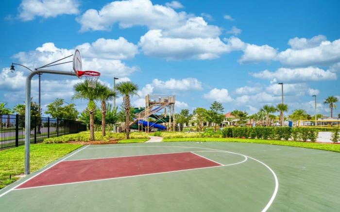 Superb, Spacious Condo, Prime Resort!