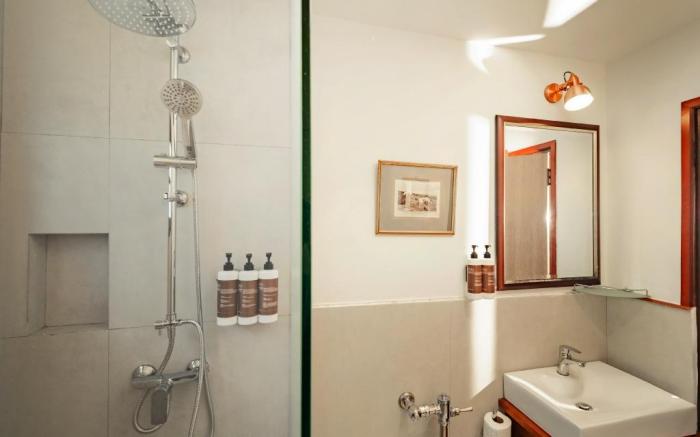 Issara Boutique Winery Hotel