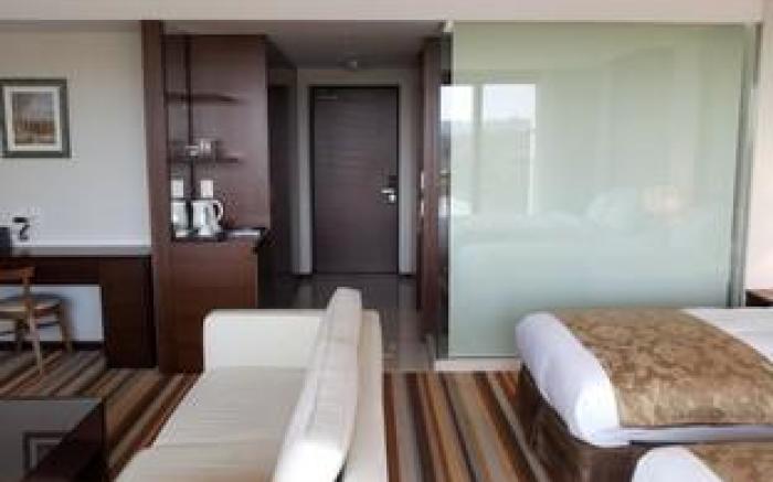 Jeju Raon Hotel & Resort
