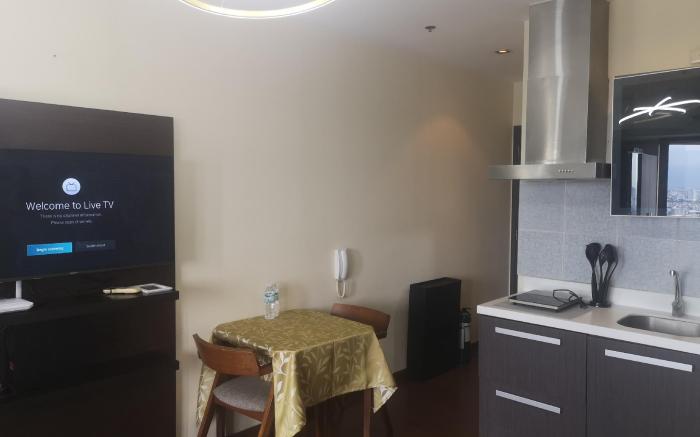 Studio | Netflix &43" TV | 200mbs net | great view