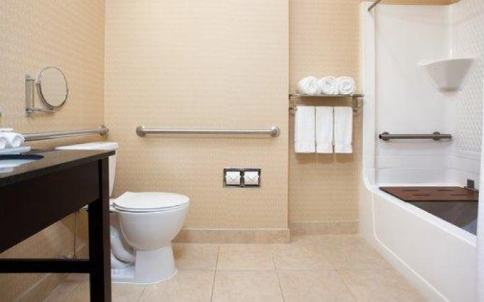 Holiday Inn Express and Suites Allentown West By IHG