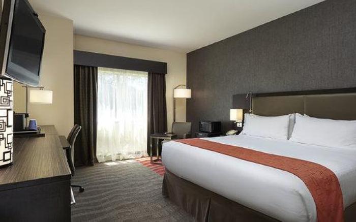 Holiday Inn Express Naples Downtown 5th Avenue By IHG