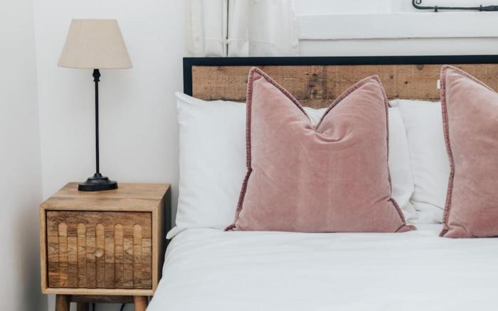 Chalk House - Pet friendly - From £125 Per Night