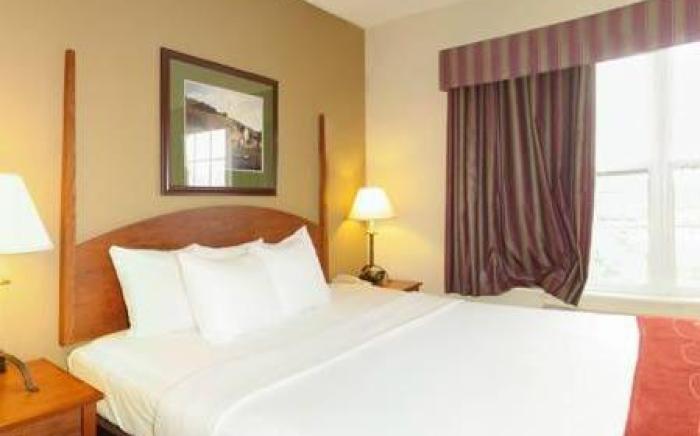 Comfort Suites Milwaukee Airport
