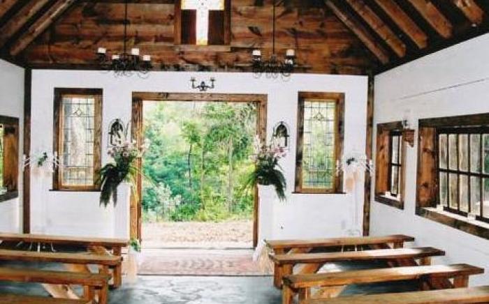 Country Woods Inn