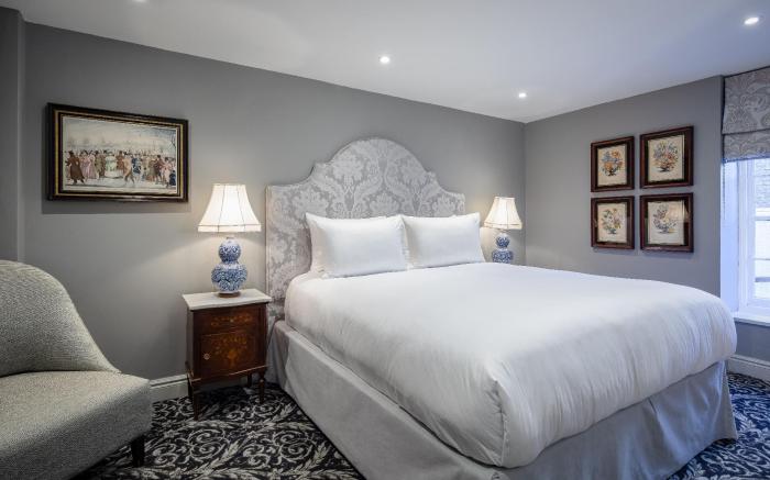 No. 30 Knightsbridge
