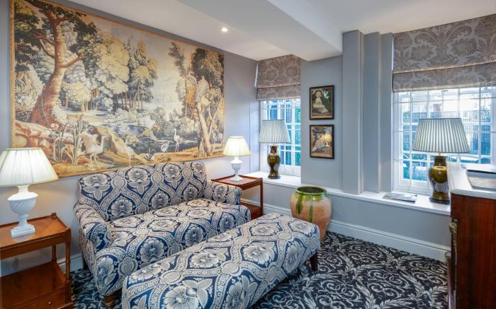 No. 30 Knightsbridge