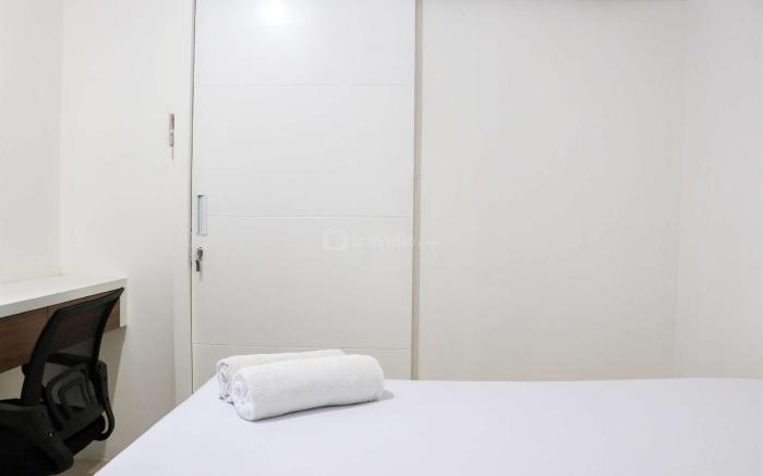 Minimalist & Warm 1BR at Bassura City By Travelio