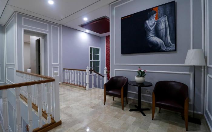 RedDoorz Premium near RS Pondok Indah