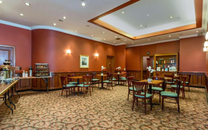 Chelsea Savoy Hotel