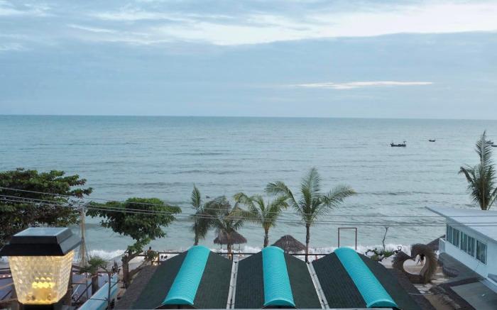 Triple O Phala Beach
