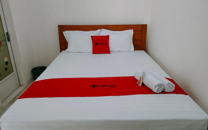 RedDoorz Syariah near Jogja Expo Center