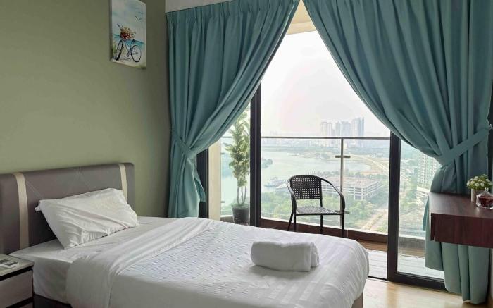 Royal Super Seaview Relax Family Suites