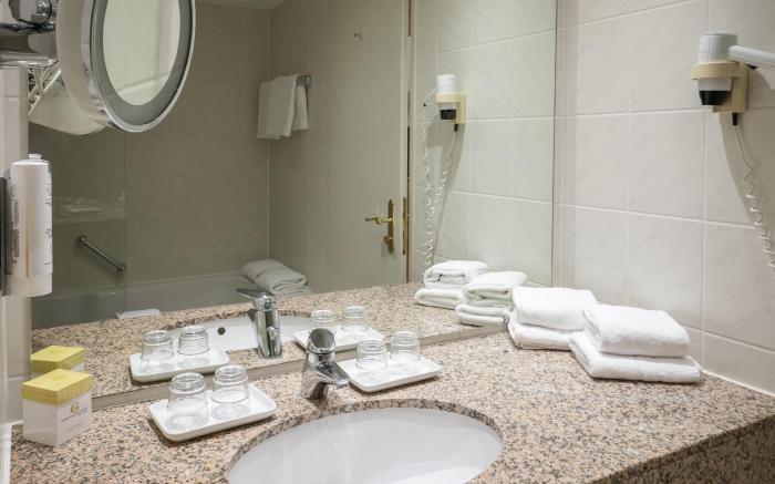 Atomis Hotel Munich Airport by Mercure