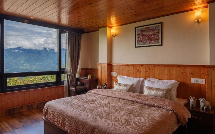 StayVista's Himalayan Horizon - Mountain & Valley-View Apartment with Heater