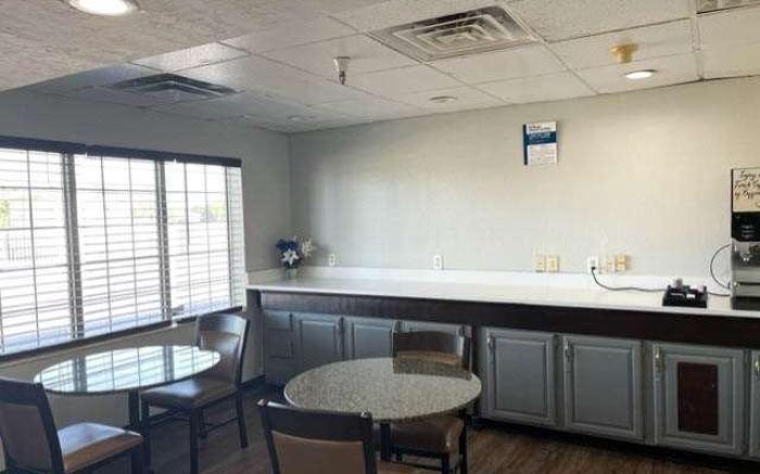 Motel 6 Tulsa, OK - Airport