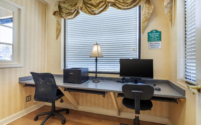 Suburban Studios Tysons Corner