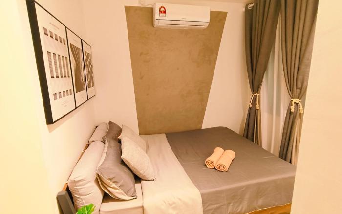 A14150 2R6Pax kulai d’putra suites NearJpo Airport