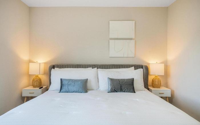 Little Haiti 4BR Home – Outdoor Space & Hi-Tech