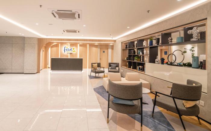 FIVES HOTEL MELDRUM