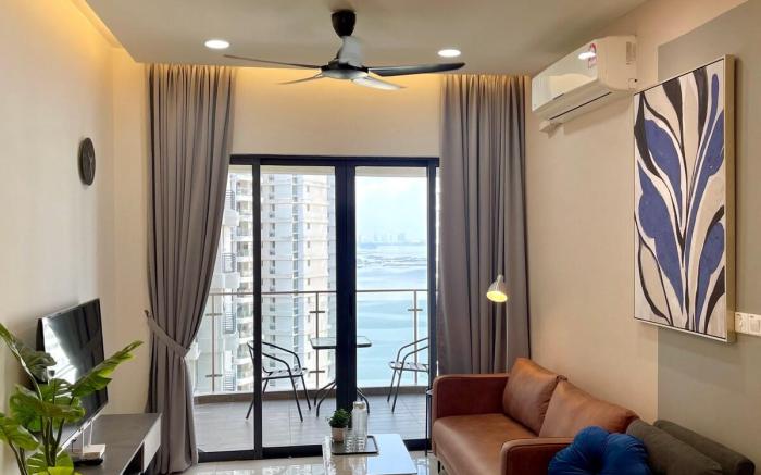 Simple • Poolview | Near CIQ Johor Bahru | 2B2B