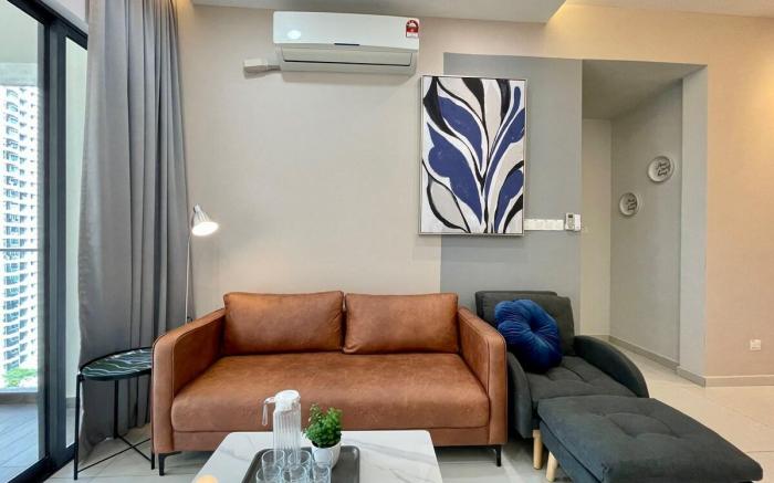Simple • Poolview | Near CIQ Johor Bahru | 2B2B