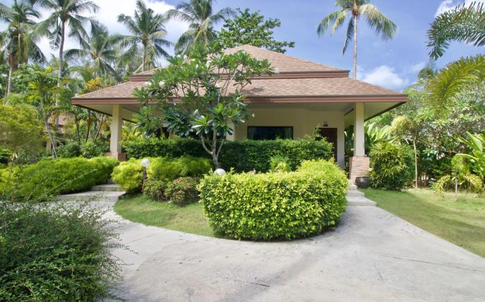 Beach Bungalow at Lanta Resort 