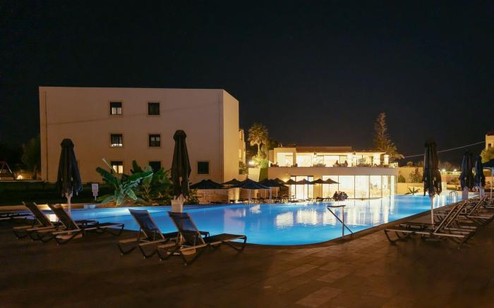 Silver Beach Hotel & Apartments