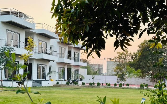 Shree Yog Maya Resort