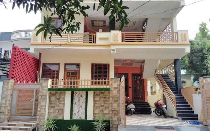 Doon Niwas Beautiful 1 BHK Homestay Mountain view