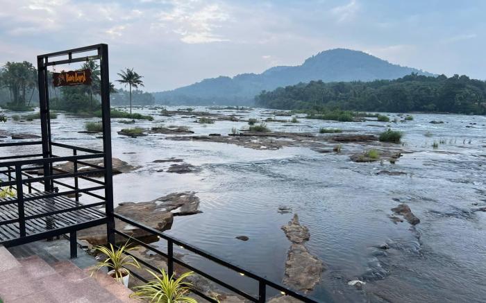 ATHIRAPPILY RIVER RESORT