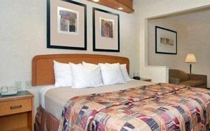 Sleep Inn & Suites