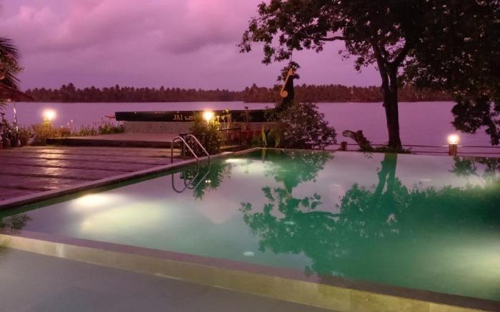 Jai Lake House