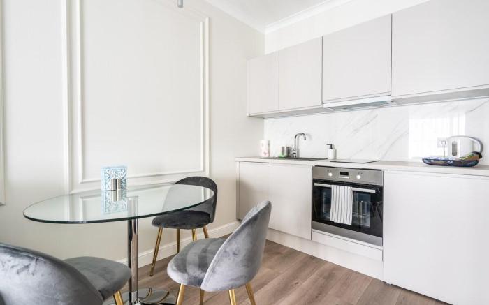 Golden Apartments Warsaw - Mennica Residence