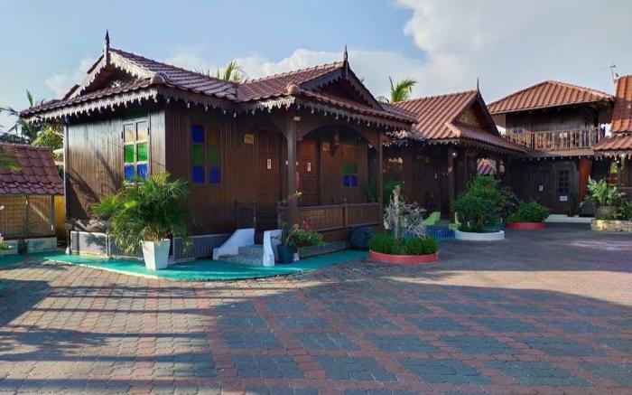 MUOR VILLAGE HOTEL