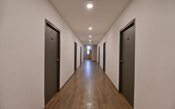 Super Townhouse Function Inn Near Chaudhary Charan Singh International Airport